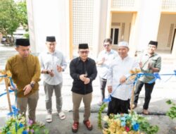 Bupati Amirudin Resmikan MCK Ponpes Darusalam Toili, Wujud Komitmen Dukung Infrastruktur Keagamaan