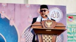 Bupati  H. Amirudin Jadi Khatib di Sholat Idul Fitri di Lapangan Mirqan, Tekankan Fokus Pada Pelayan dan Percepatan Pembangun Daerah