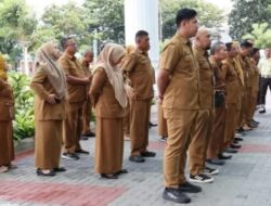 Bangun Semangat Kerja, Ismelda Tekankan Disiplin ASN di Apel Pagi