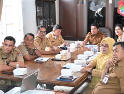 Kabag Tapem Pimpinan Rapat Persiapan Verifikasi Lapangan Evaluasi Kinerja Kecamatan