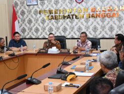 Bupati Banggai Pimpin Rapat Efesiensi Anggaran