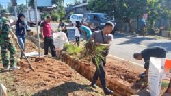 Polsek Kelapa Polres Bangka Barat Bersama Tiga Pilar Gelar Kerja Bakti Massal
