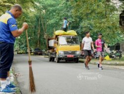 Jumat Bersih di Taman Sari Sungailiat, Langkah PT TIMAH Wujudkan Ruang Publik Sehat