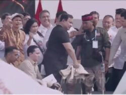 May Day 2026 di Monas: Prabowo Buka Kemeja dan Lempar ke Buruh, Umumkan Satgas PHK dan Cicilan Rumah