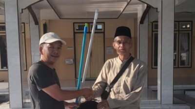 Perkuat Kepedulian Sosial, Paguyuban Pewarta Belitong Bantu Sarana Kebersihan Rumah Ibadah
