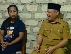 Bupati Bangkep Berkunjung ke Rumah Duka Alm. Aziel di Desa Sosom Kecamatan Bulagi