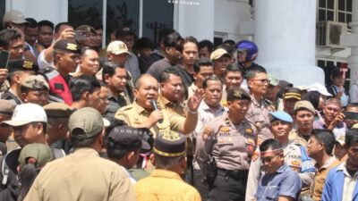 Ribuan Warga Empat Desa Geruduk Kantor Bupati Asahan, Tuntut Jalan Rusak Puluhan Tahun Segera Diperbaiki
