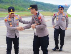 Kapolres Banggai Sambut Kedatangan Kapolda Sulteng di Bandara Syukuran Aminuddin Amir Luwuk