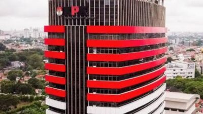 KPK Geledah Rumah Kadis PUPR Bengkulu, Sita Uang Tunai Rp4 Miliar