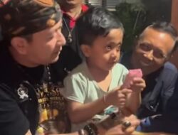 Yayasan Kesatria Keris Bali Salurkan Bantuan ke Keluarga Korban Pengeroyokan Pencuri Ayam di Baturiti