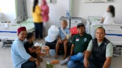 Wakili Ketum Komnas PA, LPA Deli Serdang Jenguk Anak Korban Kekerasan di RS Haji Medan