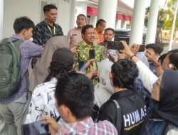 BNI Serahkan 15 Set Tong Sampah untuk Dukung “Pangkalpinang Bersih”