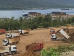 Ratusan Tongkang Pengangkut Ore Nikel Siuna Diduga Lakukan Pelayaran Tanpa Dokumen Clearance Kesehatan
