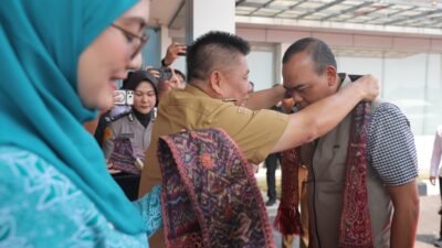 Kain Cual untuk Kapolda Baru: Sambutan Hangat Hidayat Arsani untuk Irjen Agus Wijayanto di Serumpun Sebalai