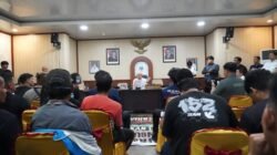 Desakan Warga Copot Kades Bedengung Ditindaklanjuti, Ketua DPRD Babel Fasilitasi hingga ke Bupati Basel